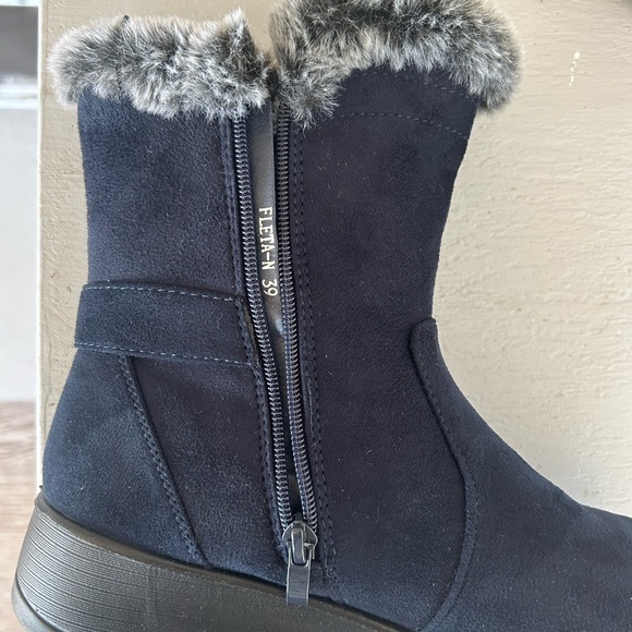 Spring Step Ankle Boots - Picture 6 of 8